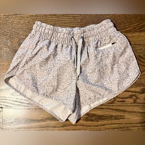 Vuori Women's Gray Floral Athletic Shorts